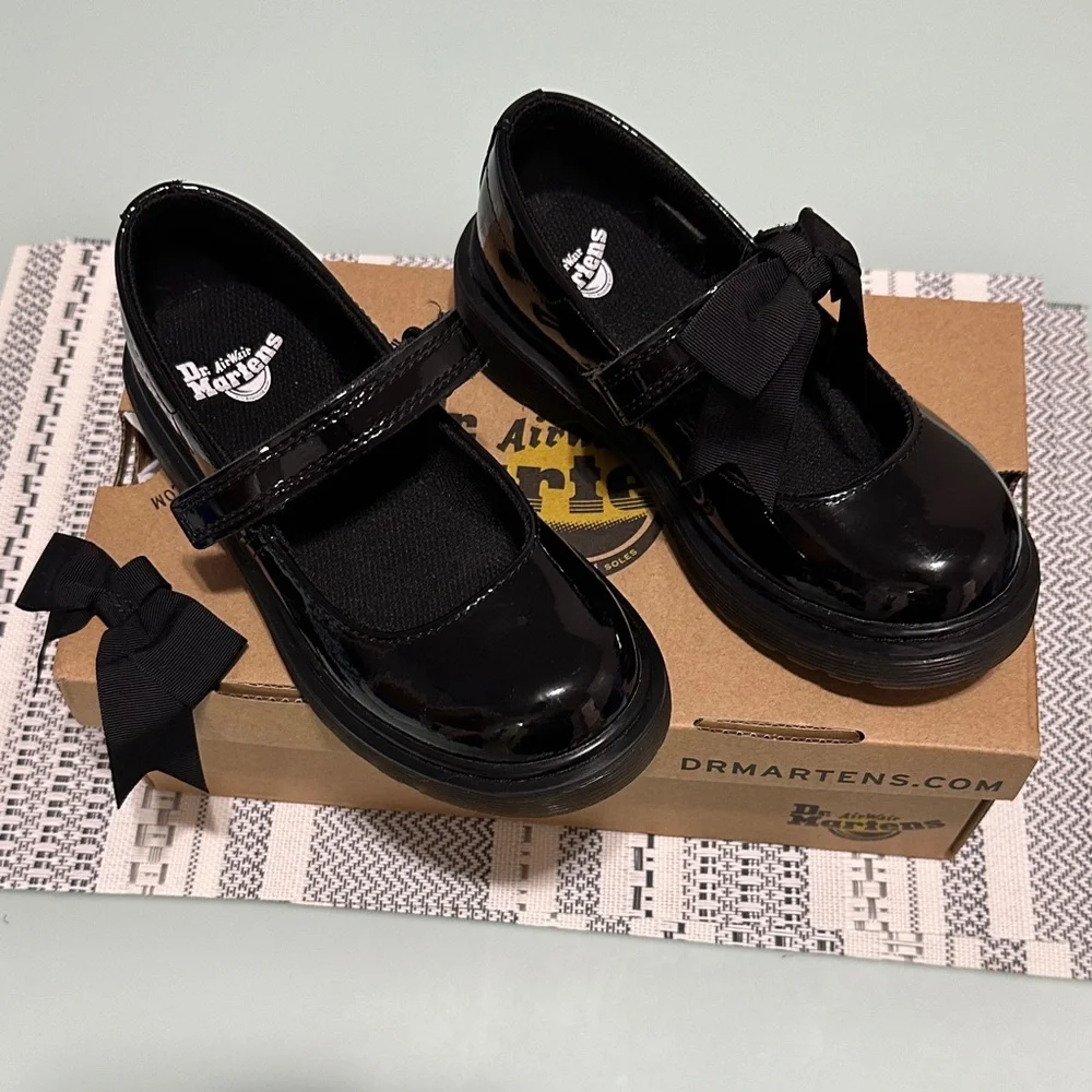 Dr. Martens Kids Glossy Black Dress Shoes - Picture 3 of 8